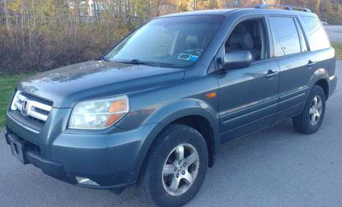 2006 Honda Pilot EXL AWD Loaded Leather Roof & DVD 169000 mi. NICE!... for sale in Rochester , NY