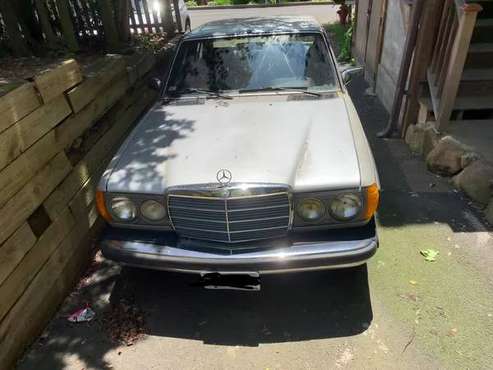 1983 Mercedes Benz 300 TD LOW MILES - cars & trucks - by owner -... for sale in Grandview On Hudson, NY