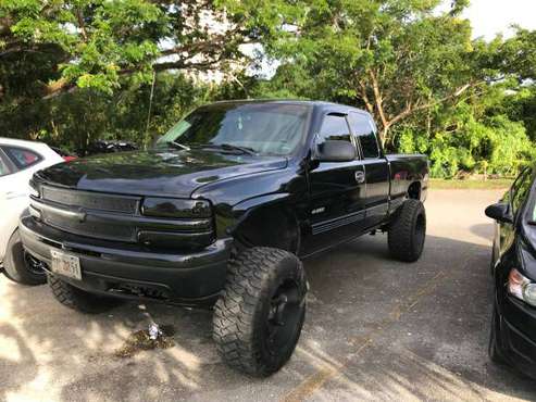 looking to buy 99 to 2003 chevy silverado for parts for sale in U.S.