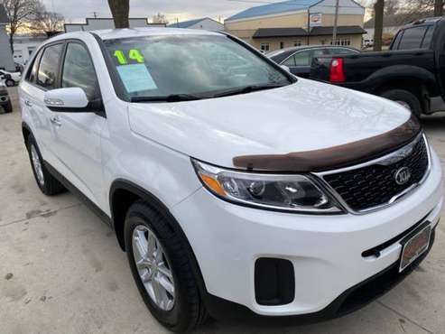 2014 Kia Sorento 2WD 4dr I4 LX - cars & trucks - by dealer - vehicle... for sale in Waterloo, IA