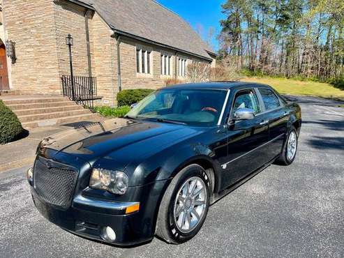 2005 Chrysler 300-HEMI V8! BLACK PEARL! CAMEL for sale in Knoxville, TN