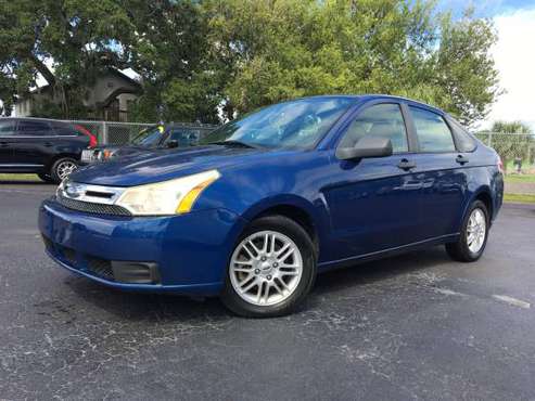 2009 FORD FOCUS SE = 4cyl 0-accident Florida car! - cars & trucks -... for sale in Pinellas Park, FL