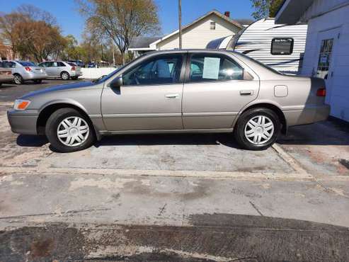 2000 Toyota Camry LE for sale in Mishawaka, IN