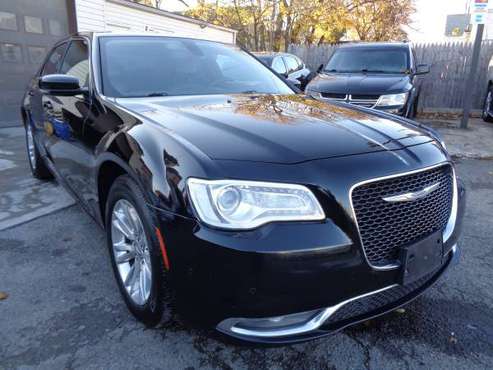 2017 CHRYSLER 300 LIMITED - cars & trucks - by owner - vehicle... for sale in New Brunswick, NJ