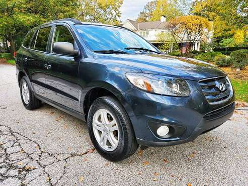 2011 Hyundai Santa Fe Limited AWD Like New SUV 18k Miles Warranty... for sale in Cleveland, OH