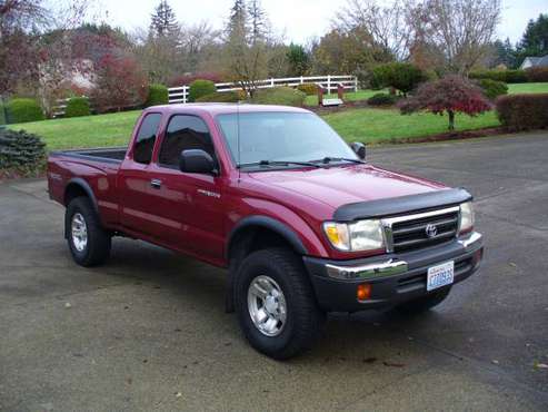 TOYOTA TACOMA w/only 86K MILES - cars & trucks - by owner - vehicle... for sale in Brush Prairie, OR