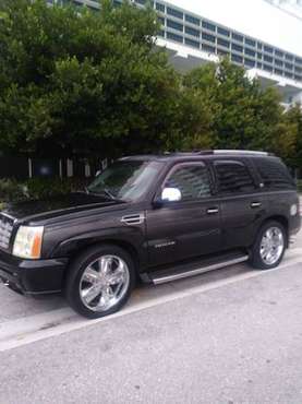 2002 Cadillac Escalade w/ 3rd row seat low miles for sale in Fort Lauderdale, FL