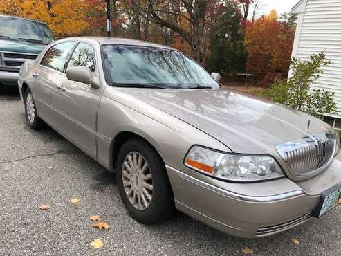 2003 Lincoln Town Car - cars & trucks - by owner - vehicle... for sale in Hillsborough, NH