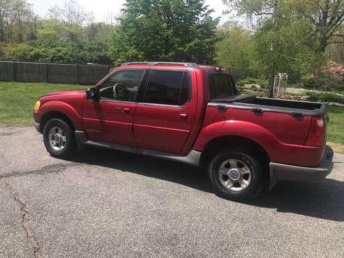 low miles! 2002 ford Explore mint Condition - - by for sale in Shelton, CT