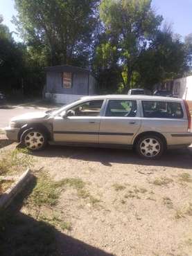 01 Volvo V70 2.4T for sale in Florence, CO