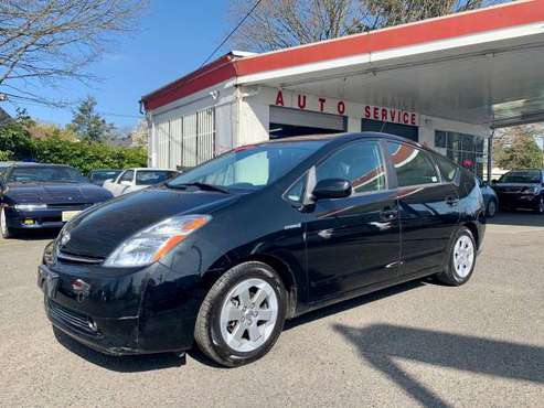 2009 Toyota Prius, Back up Camera! Navigation! 109K miles! - cars & for sale in Portland, OR