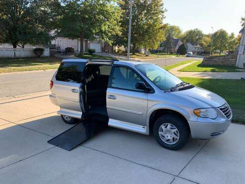 Handicap Wheelchair 2005 Chrysler Town and Country 88,930 miles -... for sale in Kansas City, MO