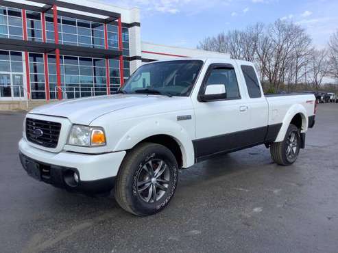 Clean Carfax! 2009 Ford Ranger! 4x4! SuperCab! Nice Truck! - cars & for sale in Ortonville, OH