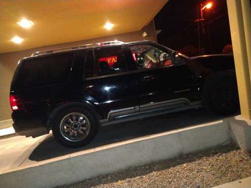 04 lincoln navigator - cars & trucks - by owner - vehicle automotive... for sale in Las Cruces, NM