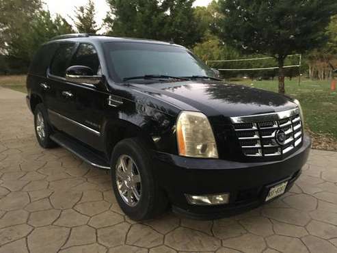 07 Cadilac Escalade - cars & trucks - by owner - vehicle automotive... for sale in Tyler, TX