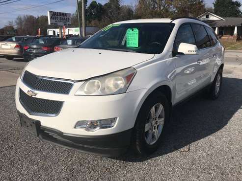 2011 CHEVROLET TRAVERSE AWD V6 AUTOMATIC 150.000 MILES - cars &... for sale in Thomasville, NC