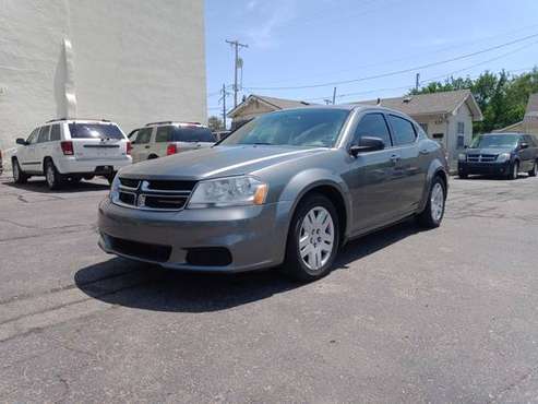 2013 Dodge Avenger: Four Door, Automatic, Runs and Looks Nice for sale in Wichita, KS