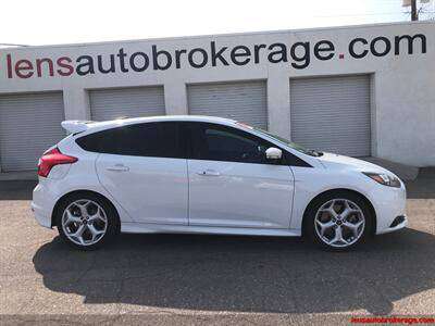 Fun In The Sun! 2014 Ford Focus ST - - by dealer for sale in Tucson, AZ