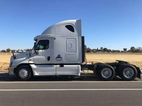 2013 Freightliner Cascadia (Low Miles) - cars & trucks - by owner -... for sale in Galt, CA