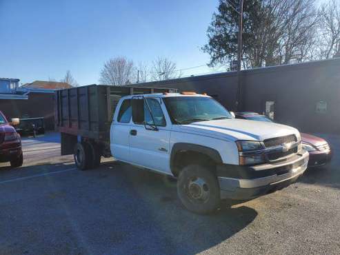 2003 chevy 3500 ext Cab for sale in Lancaster, PA