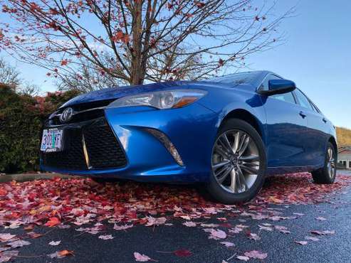 Beautiful! 2017 Toyota Camry SE - cars & trucks - by owner - vehicle... for sale in Winchester, OR