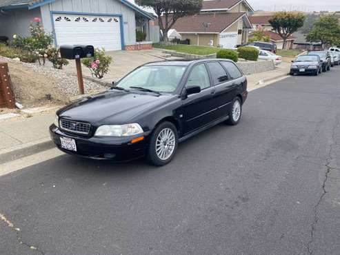 2004, Volvo v40, clean title, current reg, smog, low miles 131, k for sale in Hercules, CA