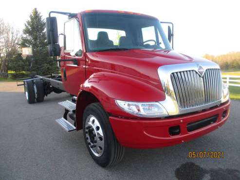 2004 International 4300 DT466 Cab & Chassis 1 Owner Perfect - cars & for sale in Jordan, MN