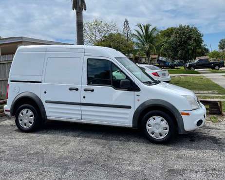 2013 Ford Transit XLT runs and looks excellent original owner - cars for sale in Fort Lauderdale, FL