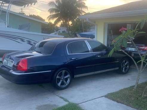 2003 Lincoln Town Car for sale in Port Saint Lucie, FL
