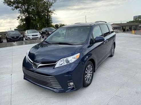 2018 Toyota Sienna XLE - cars & trucks - by dealer - vehicle... for sale in Murfreesboro, TN
