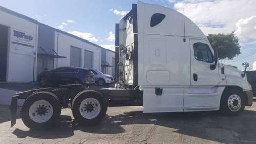2013 FREIGHTLINER CASCADIA-AUTOMATIC - cars & trucks - by dealer -... for sale in Miami, FL