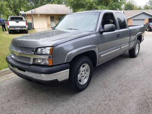 2007 CHEVY SILVERADO CLASSIC 4 DOORS EXTENDED CAB 4WD Z71 O.B.O -... for sale in Bentonville, AR