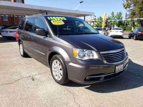 2016 CHRYSLER TOWN & COUNTRY WAGON - - by dealer for sale in Red Bluff, CA