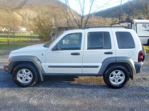 2006 jeep liberty (great running 4wd) - cars & trucks - by owner -... for sale in Reedsville, PA