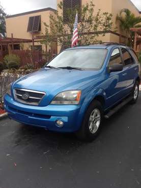 2005 Kia Sorento V6 4wd 5speed - cars & trucks - by owner - vehicle... for sale in Hollywood, FL