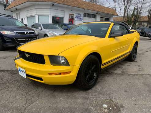 2006 Ford Mustang Convertible Clean Title Clean Carfax 132K - cars & for sale in Vinton, VA
