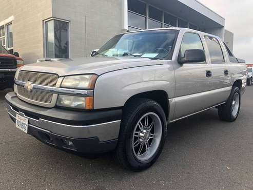 2005 Chevrolet Avalanche Crew Cab 4WD Low Miles Clean Loaded - cars for sale in SF bay area, CA