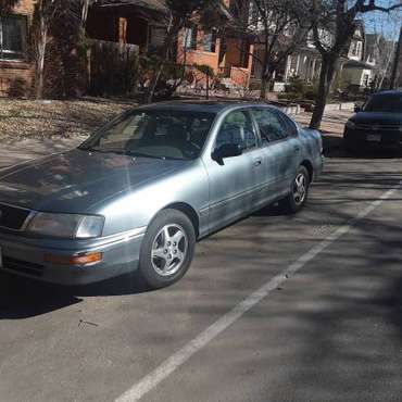 Toyota Avalon.Runs Great.Clean,Safe,Reliable. - cars & trucks - by... for sale in Nederland, CO