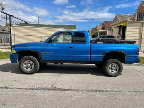 2001 dodge ram 1500 4x4 for sale in Chicago, IL