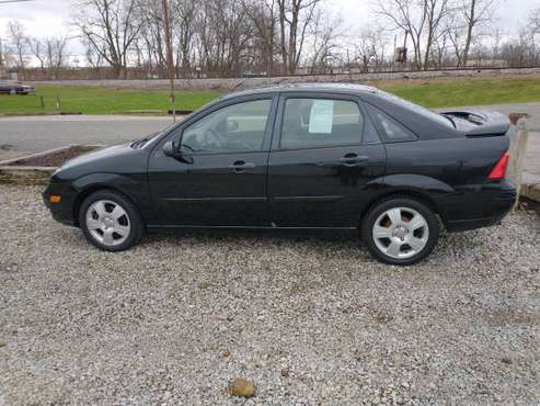 2007 FORD FOCUS - cars & trucks - by dealer - vehicle automotive sale for sale in Bedford, OH