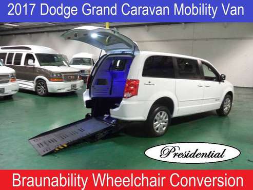 2017 Dodge Grand Caravan SE Wheelchair Handicap Mobility Van -Sale for sale in Des Moines, IA