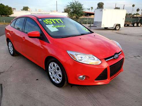 2012 Ford Focus SE Sedan FREE CARFAX ON EVERY VEHICLE - cars &... for sale in Glendale, AZ