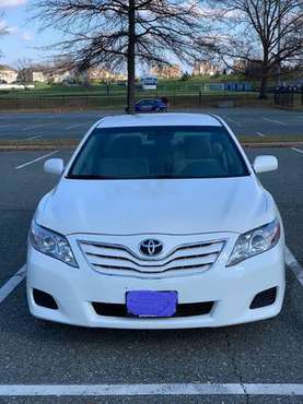 2011 Toyota Camry LE - cars & trucks - by owner - vehicle automotive... for sale in Silver Spring, District Of Columbia