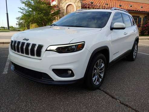 2019 JEEP CHEROKEE LATITUDE LOW MILES! LEATHER! 1 OWNER! LIKE NEW! for sale in Norman, TX