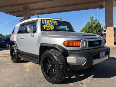 ** 2007 TOYOTA FJ CRUISER ** 4X4 - cars & trucks - by dealer -... for sale in Anderson, CA