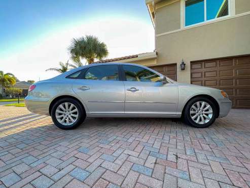 2009 Hyundai Azura - cars & trucks - by owner - vehicle automotive... for sale in West Palm Beach, FL