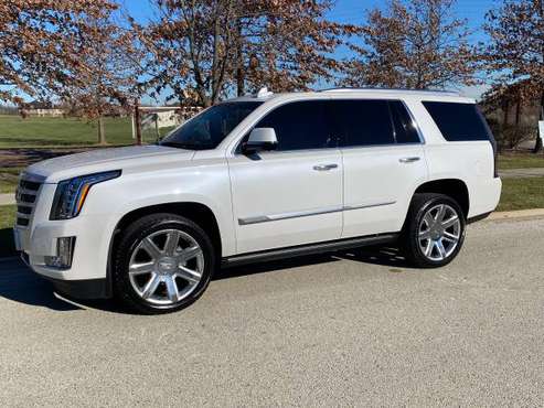 Cadillac Escalade - cars & trucks - by owner - vehicle automotive sale for sale in Frankfort, IL