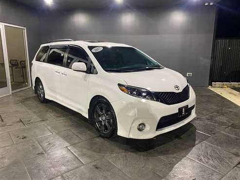 2017 Toyota Sienna SE Premium 8-Passenger Van - cars & trucks - by... for sale in Bellingham, WA