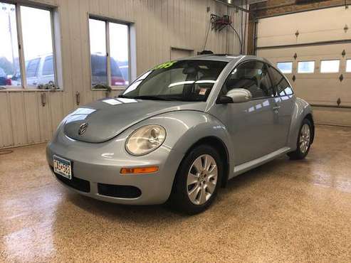 ** 2009 VOLKSWAGEN NEW BEETLE BASE 2DR COUPE 2.5L I5 AUTOMATIC FWD ** for sale in Cambridge, MN