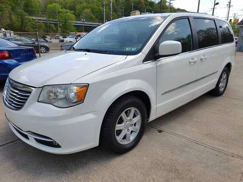 2013 CHRYSLER TOWN AND COUNTRY MUST SEE - - by dealer for sale in Pittsburgh, PA